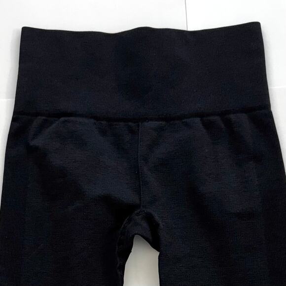 Lululemon Seamlessly Street Crop Leggings in Heathered Black Seamless XS - Picture 5 of 6